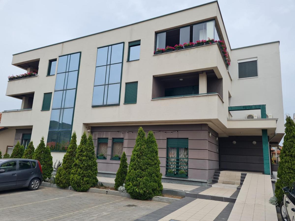 Harmony Apartmani Arandelovac Buitenkant foto